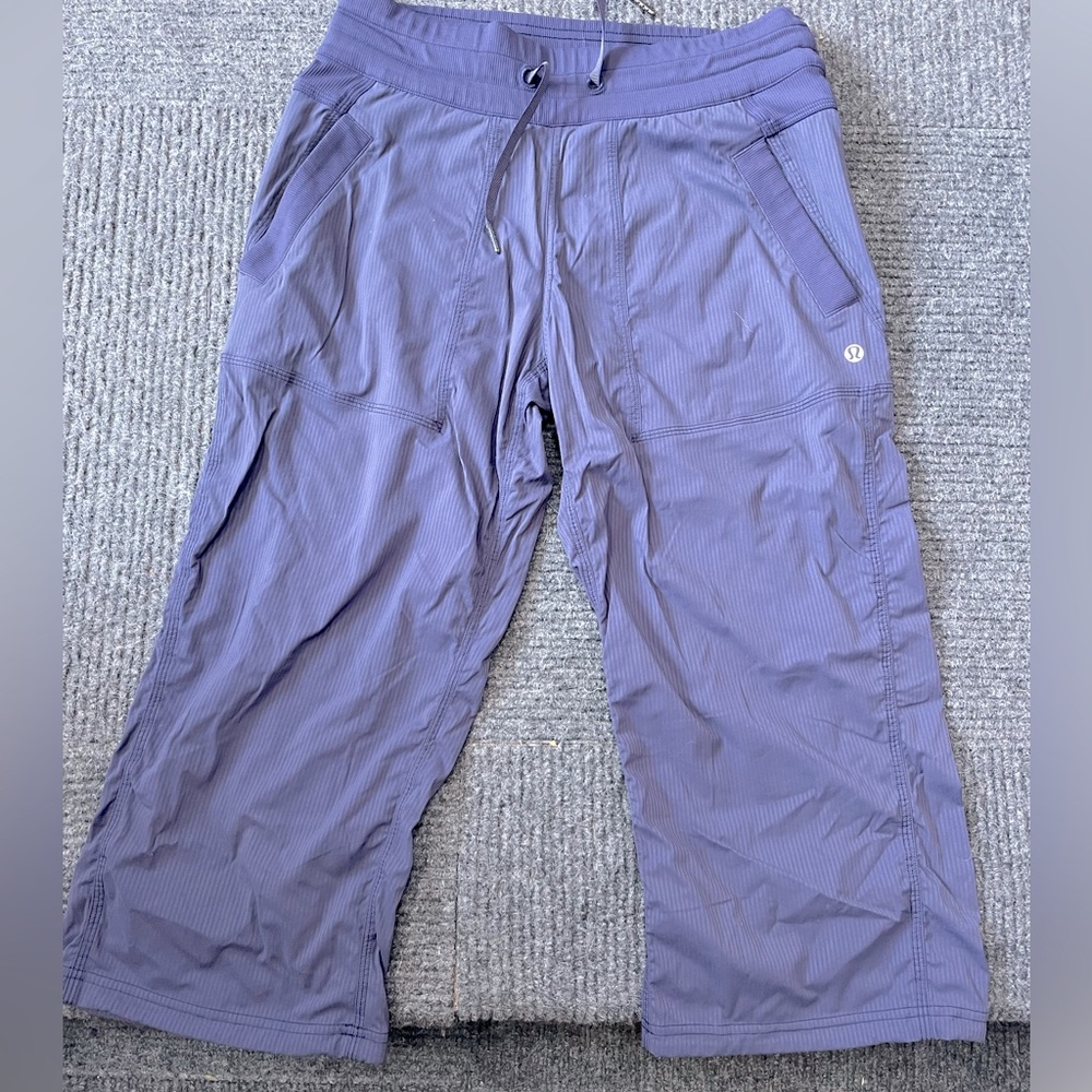 Lululemon cropped post-yoga pants. Grey-blue color. Size 6
